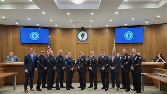 Group photo of Promoted Officers with Mayor and Police Chiefs
