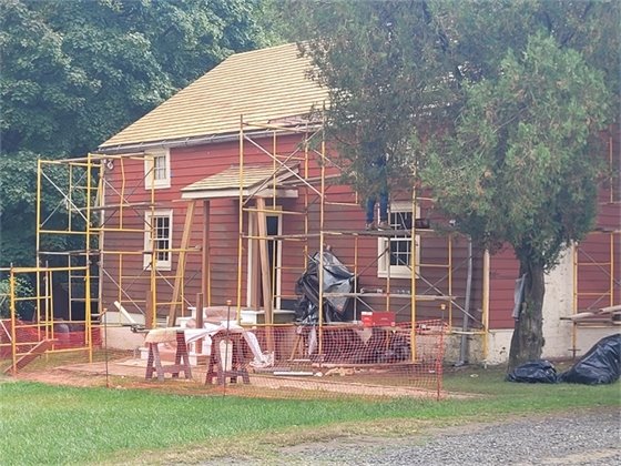 Photo of Murray Farmhouse roof being installed