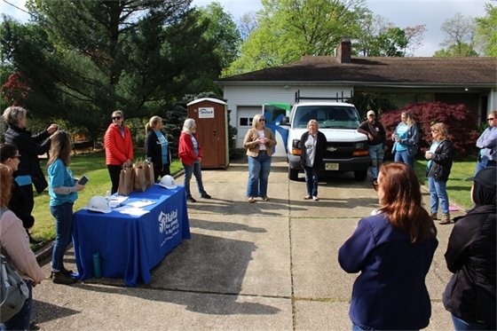 Committeewoman Kratz Speaks at HFHMC's Women Build Event