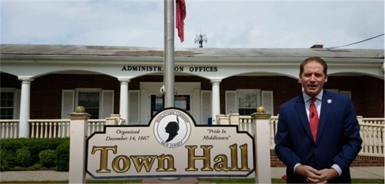 Mayor Tony Perry Congratulates Graduates